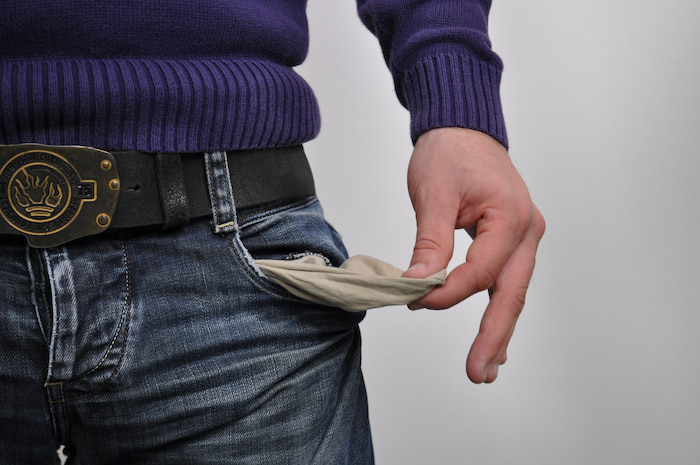 If you haven't got much money but still want to learn French, swaplang could be an option for you.
